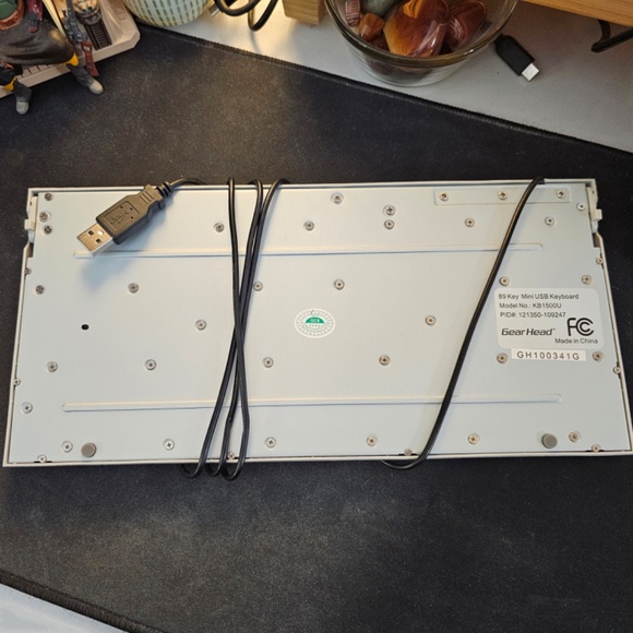 SET OF TWO(!) - GEAR HEAD model KB1500U Mini USB 89 Key Keyboards - Picture 6 of 6